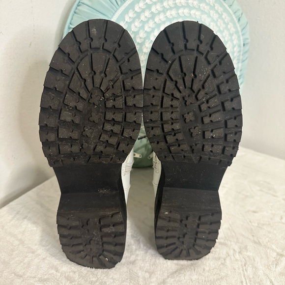 White Combat Boots Madden Girl size 7.5 - Picture 2 of 4